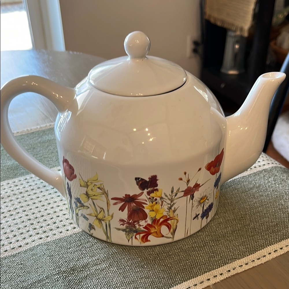 Vintage Marjolein Bastin Floral White Teapot